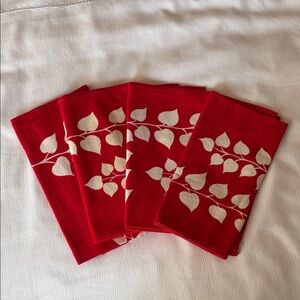 Set of 4 Vintage Red Cream Leaf Pattern Linen Napkins